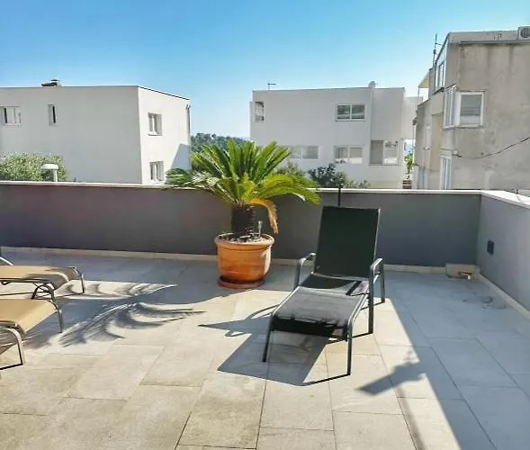 Melassy Penthouse ماكارسكا