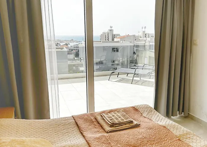 Melassy Penthouse Apartman *