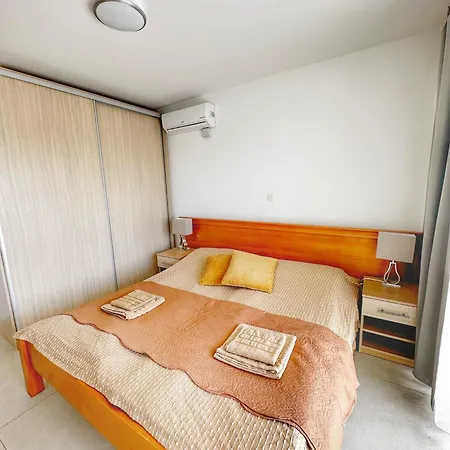 Melassy Penthouse * 马卡尔斯卡